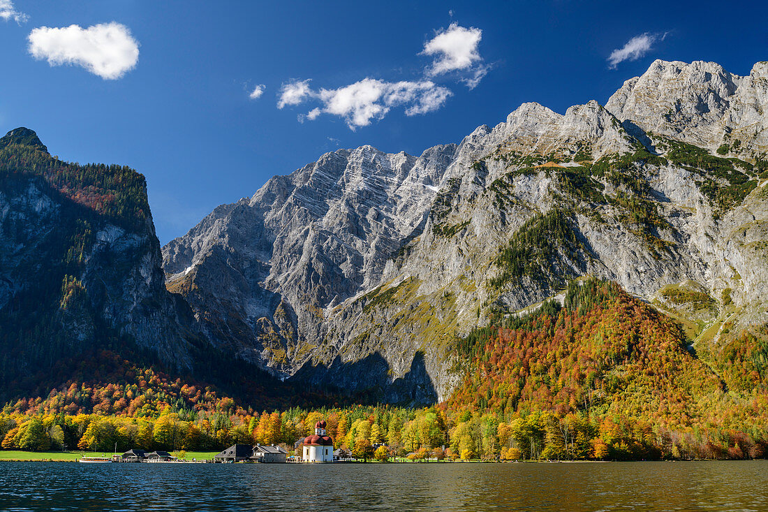 Königssee with St. Bartholomä church in front of Watzmann east wall, Koenigssee, Berchtesgaden National Park, Berchtesgaden Alps, Upper Bavaria, Bavaria, Germany