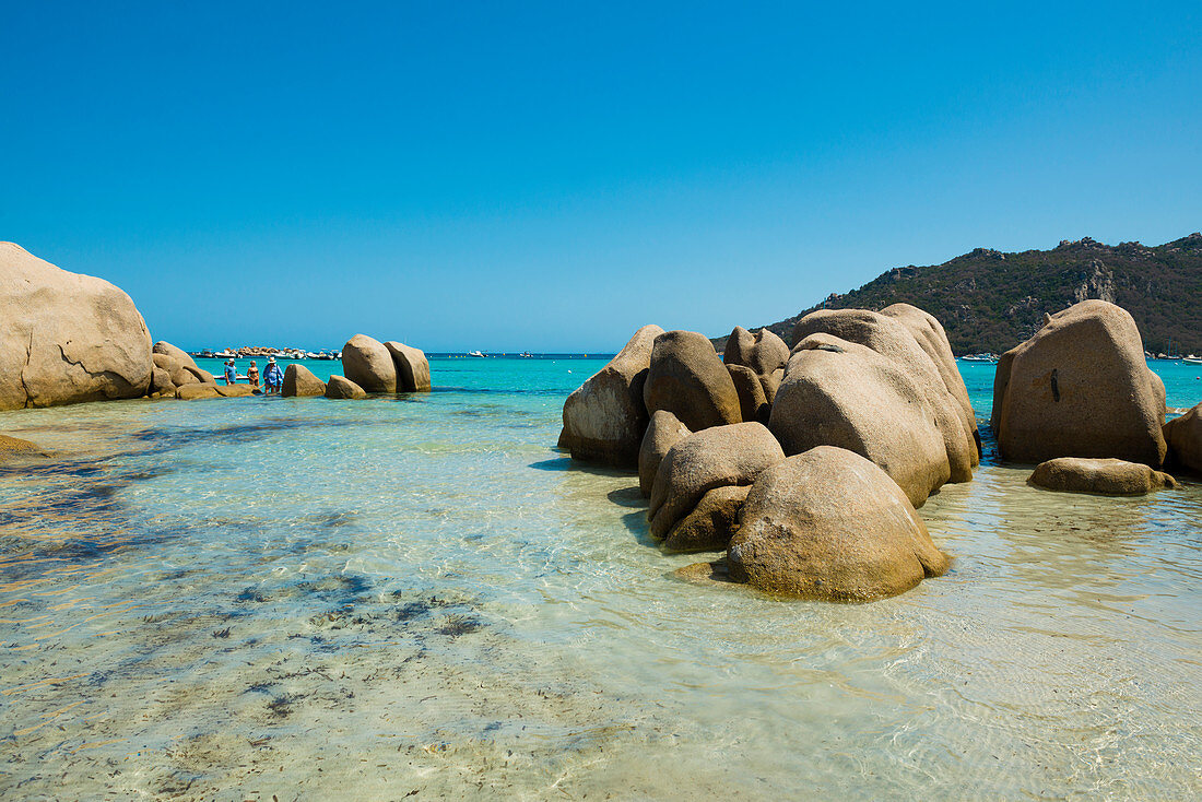 Strand und Granitfelsen, Sta-Giulia, Porto Vecchio, Département Corse-du-Sud, Korsika, Frankreich