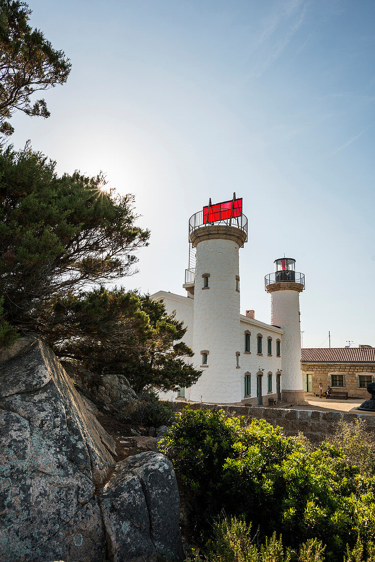 Leuchtturm an der Südküste Korsikas, Fanali di Senetosa, bei Sartène, Département Corse-du-Sud, Korsika, Frankreich