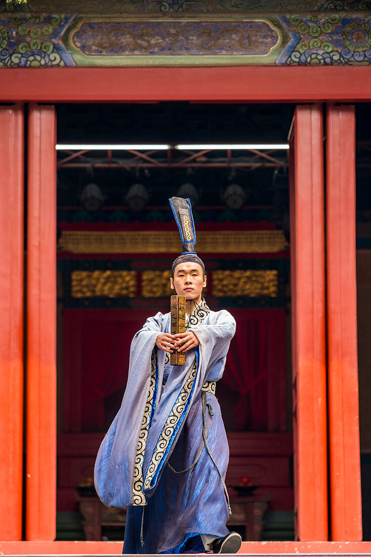 Traditional Chinese theatre performance in temple, Beijing, China