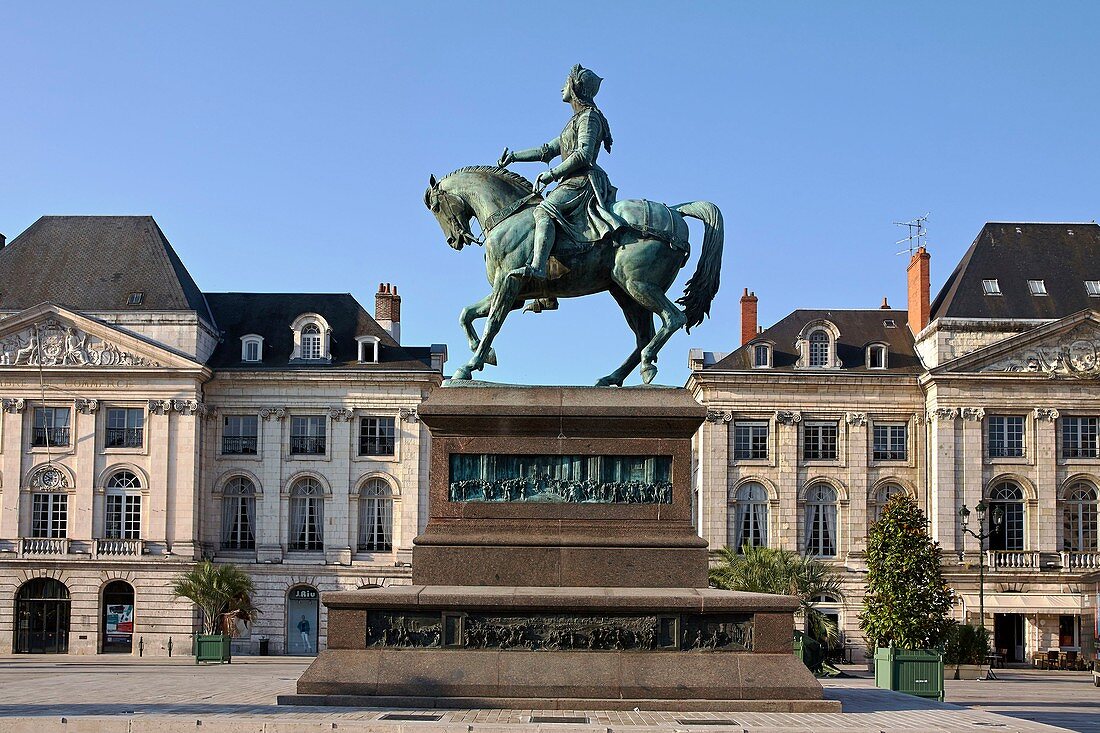 Frankreich, Loiret, Orleans, Martroi-Platz, Reiterstatue Jeanne d'Arc, 1855 von Denis Foyatier angefertigt