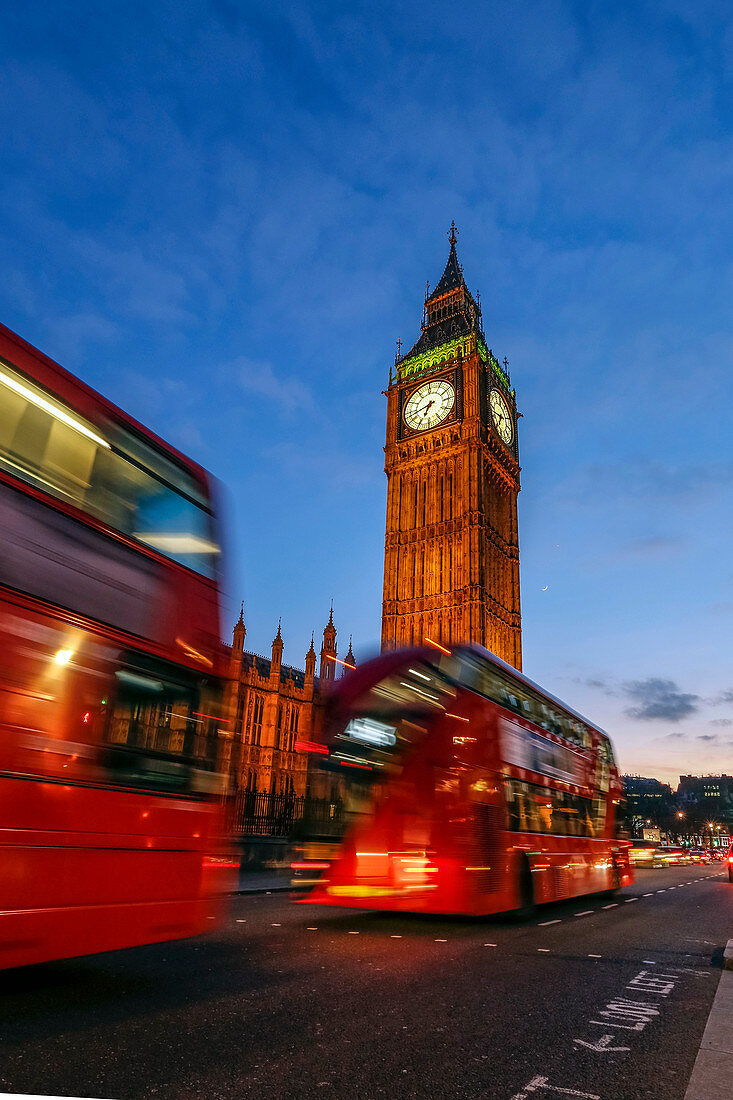 Typischer Doppeldeckerbus und Big Ben, Westminster, London, England, Vereinigtes Königreich, Europa