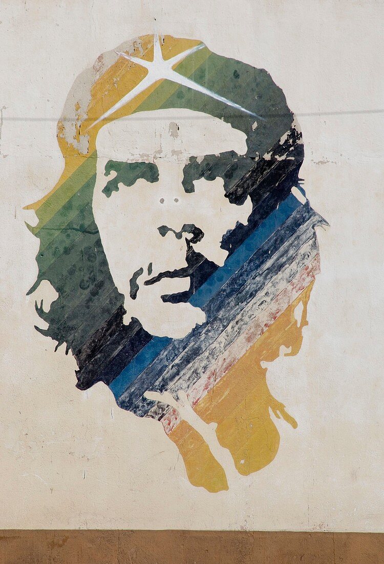 A wall painting of Che Guevara in Habana Vieja (old town), Havana, Cuba, West Indies, Central America
