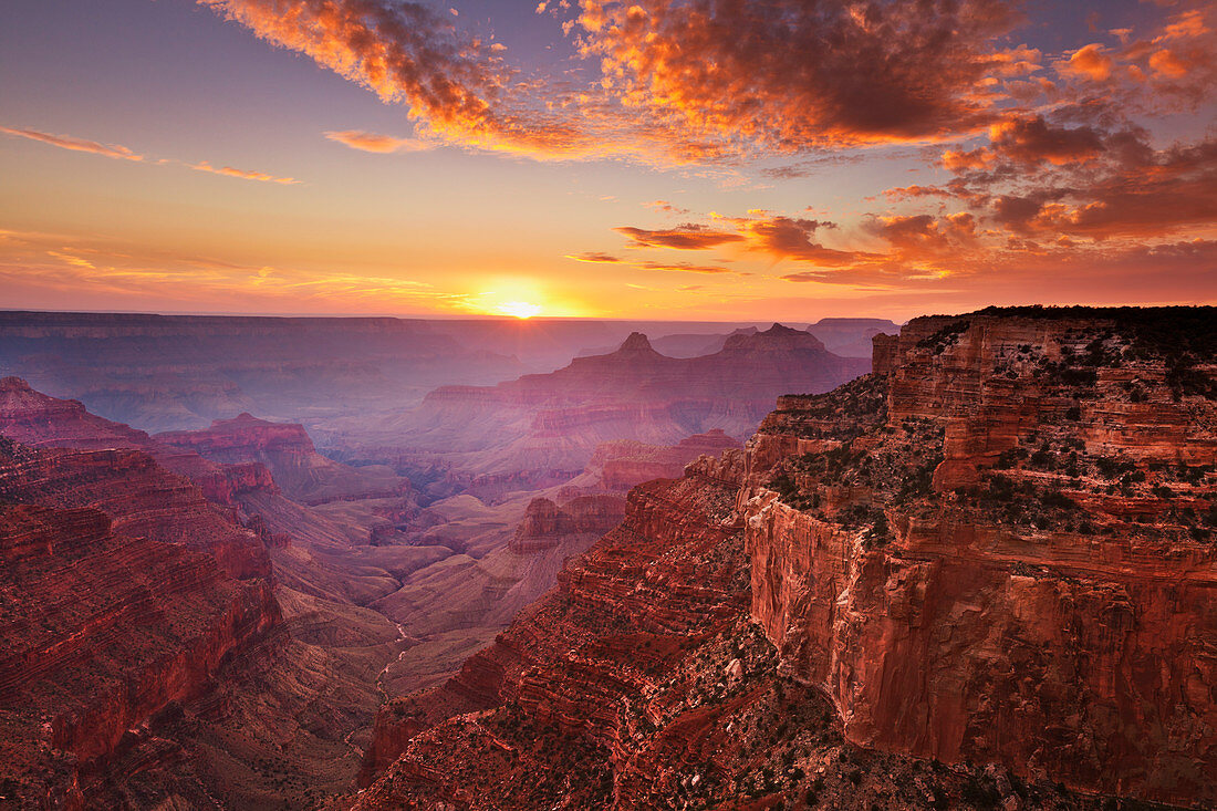 Kap Royal Viewpoint bei Sonnenuntergang, Nordrand, Grand Canyon National Park, UNESCO-Weltkulturerbe, Arizona, Vereinigte Staaten von Amerika, Nordamerika