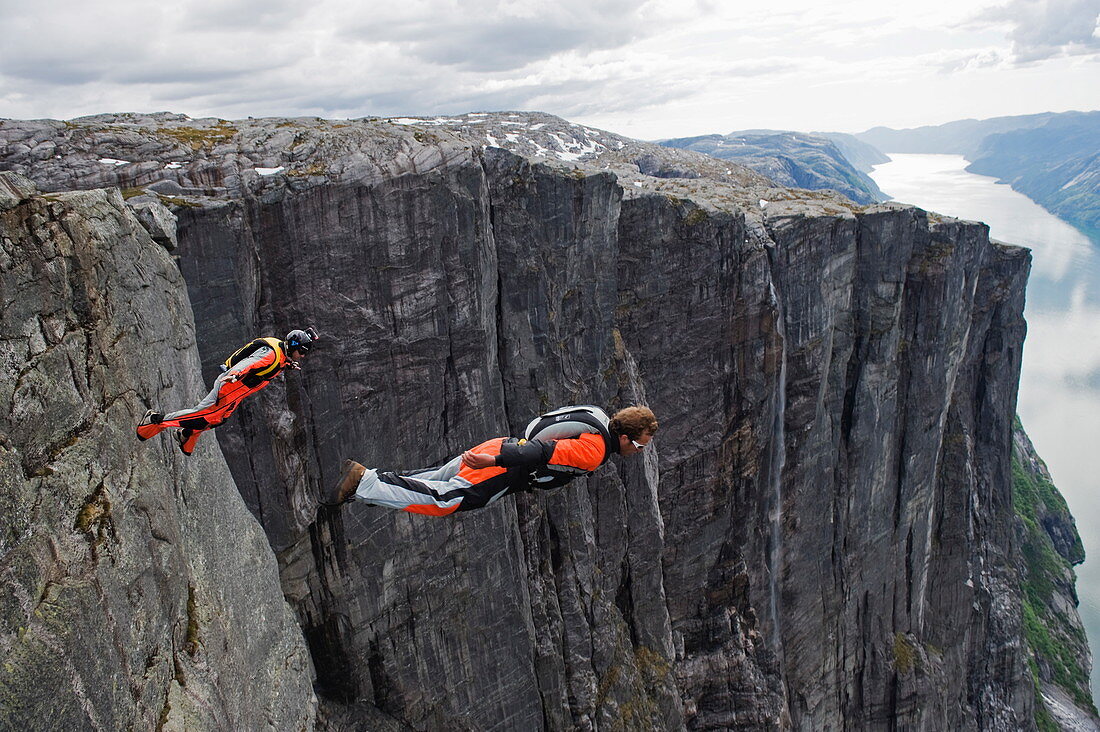 Base-Jumping bei Lyseboten, Lysefjord, Norwegen, Skandinavien, Europa