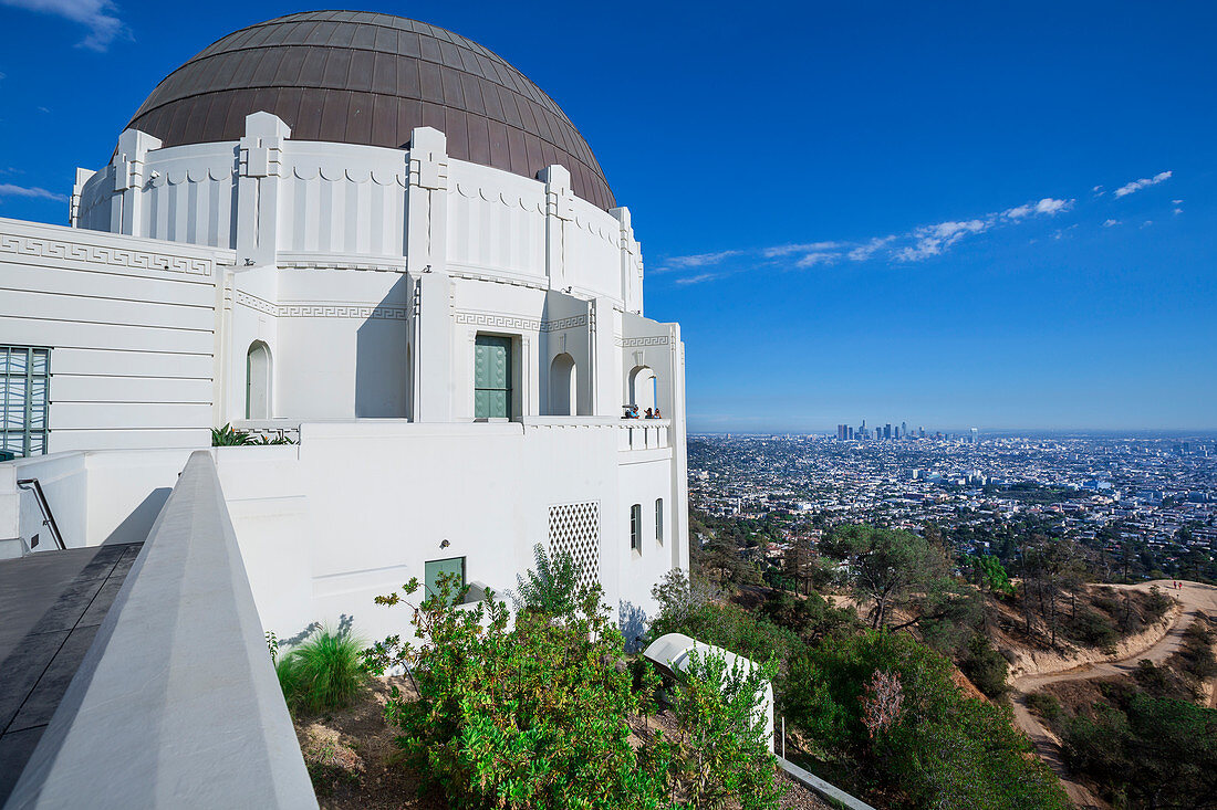 Griffith Observatory in Los Angeles at Sun, USA