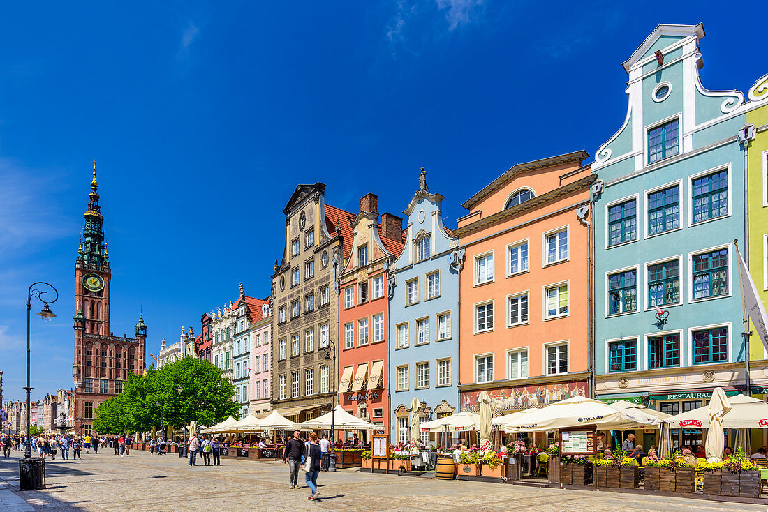 Gdansk, Main City, old town, Dlugi Targ street (Long Market), City Hall with tower. Gdansk, Main City, Pomorze region, Pomorskie voivodeship, Poland, Europe