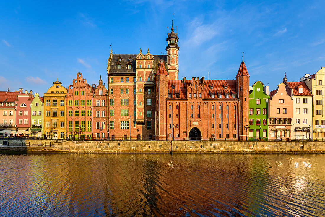 Gdansk, Main City, old town, old motlawa canal. From the left: Archeological museum and Mariacka gate. Gdansk, Main City, Pomorze region, Pomorskie voivodeship, Poland, Europe