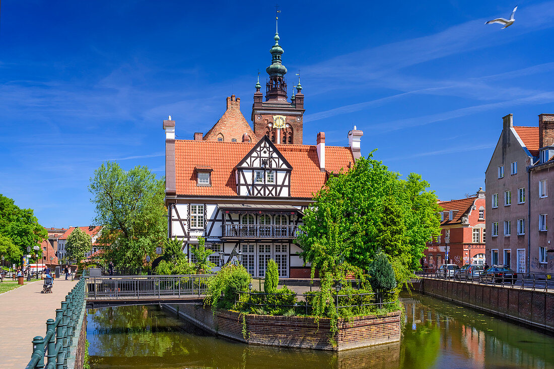 Millers' Guild House, tower of St. Catherine's church, canal of Radunia. Gdansk, Main City, Pomorze region, Pomorskie voivodeship, Poland, Europe