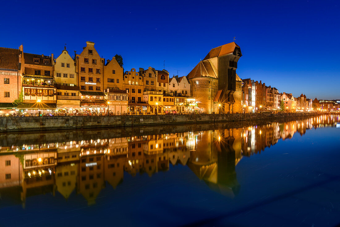 Altstadt am Fluss Motlawa, Mottlau am Krantor, Danzig, Polen, Europa