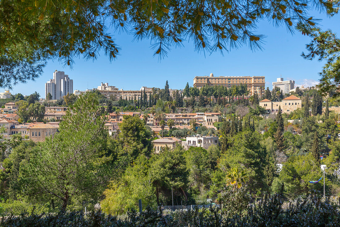 Blick auf das Rehavia Viertel von der alten Stadtmauer, UNESCO-Weltkulturerbe, Jerusalem, Israel, Naher Osten gesehen