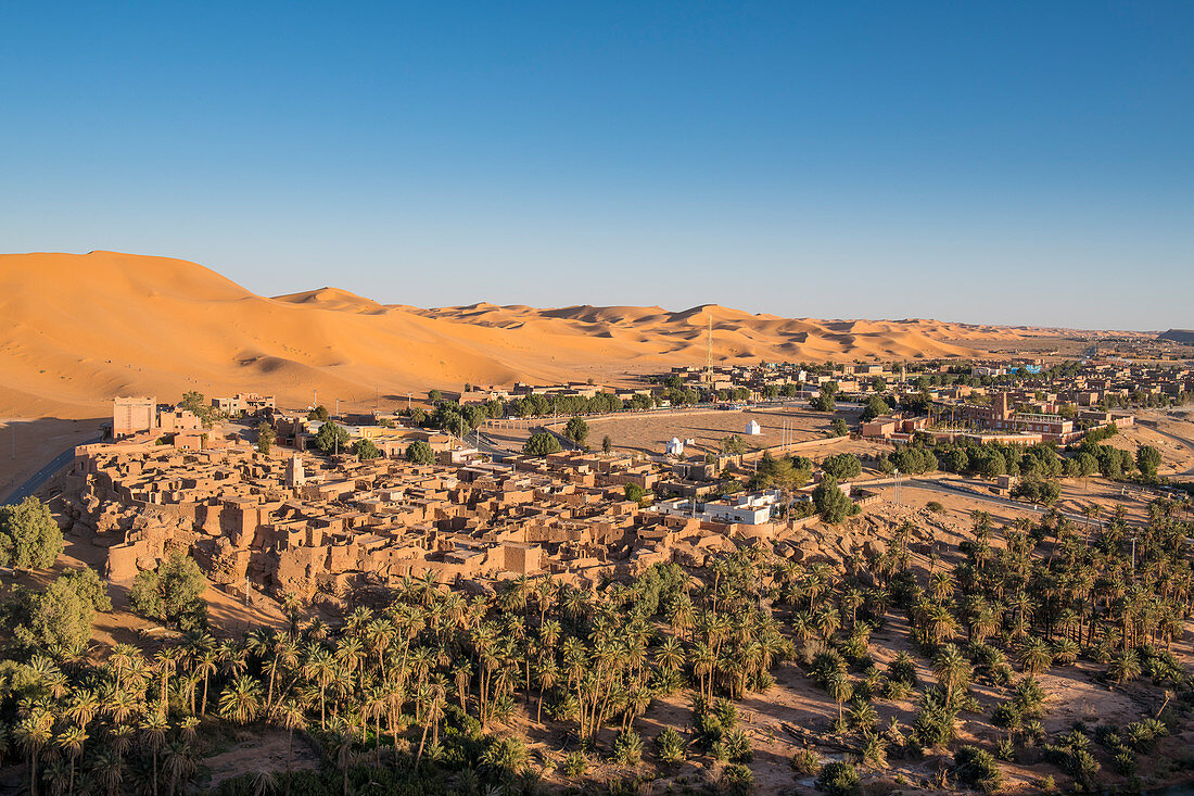 View over the Oasis of Taghit, western Algeria, North Africa, Africa