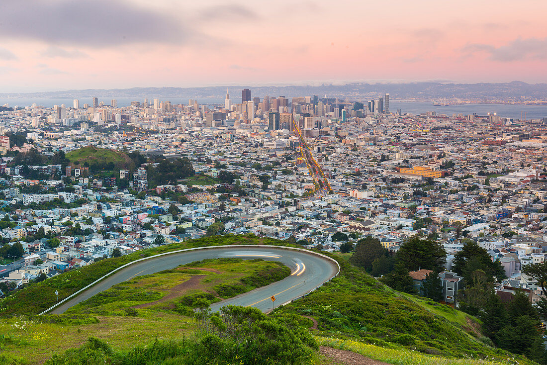 View of the city from Twin Peaks, San Francisco, California, United States of America, North America