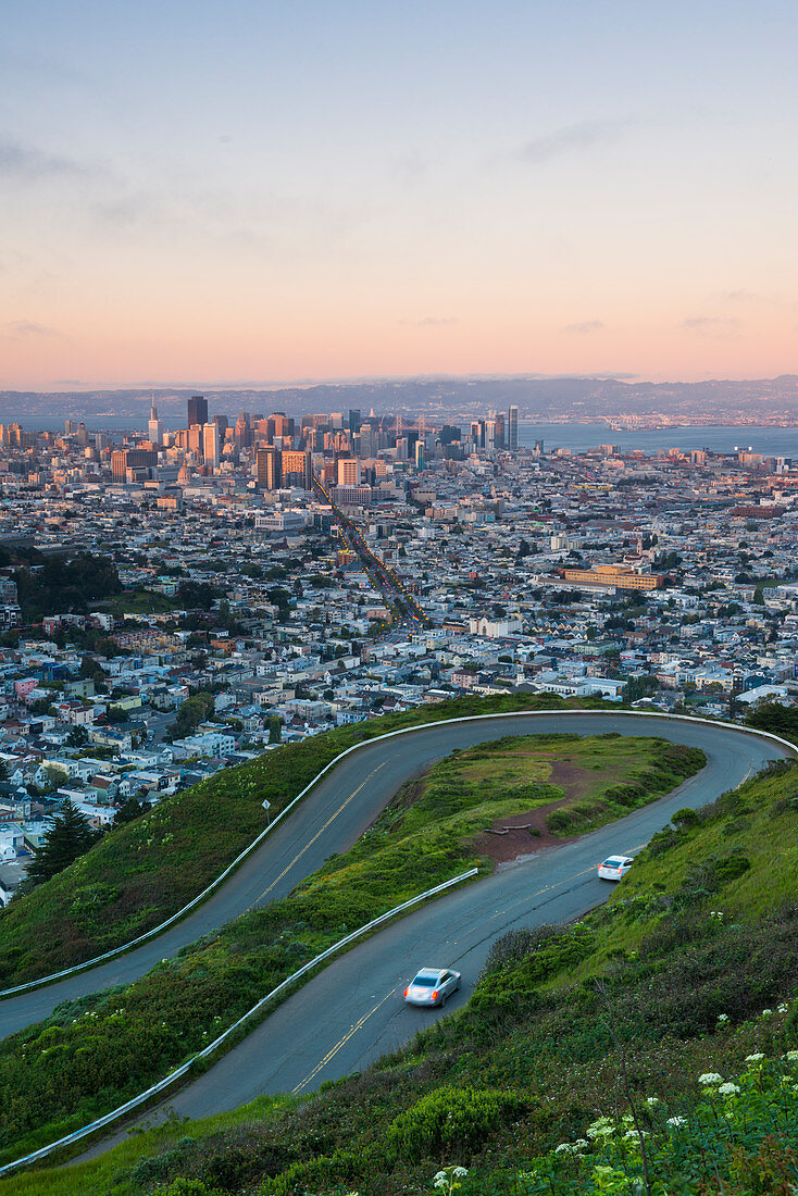 View of the city from Twin Peaks, San Francisco, California, United States of America, North America