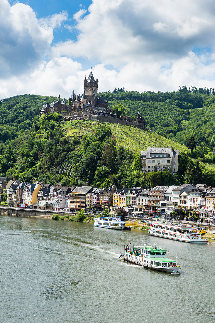Imperial castle of Cochem on the Moselle, Moselle valley, Rhineland-Palatinate, Germany, Europe
