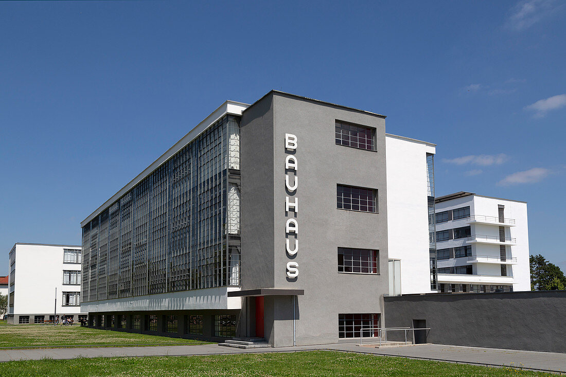Das Bauhausgebäude, 1926 von Walter Gropius entworfen, UNESCO-Weltkulturerbe, Dessau, Sachsen-Anhalt, Deutschland, Europa