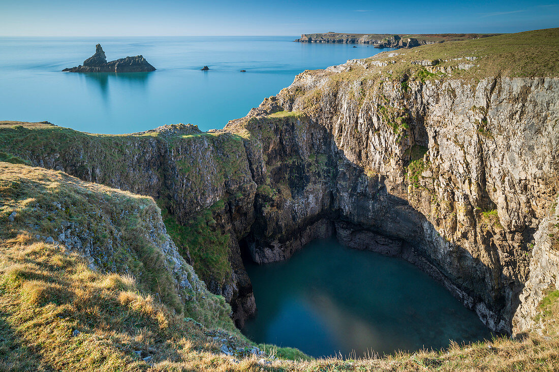 Spectacular cliff top scenery on the Pembrokeshire Coast National Park, Bosherton, Pembrokeshire, Wales, United Kingdom, Europe