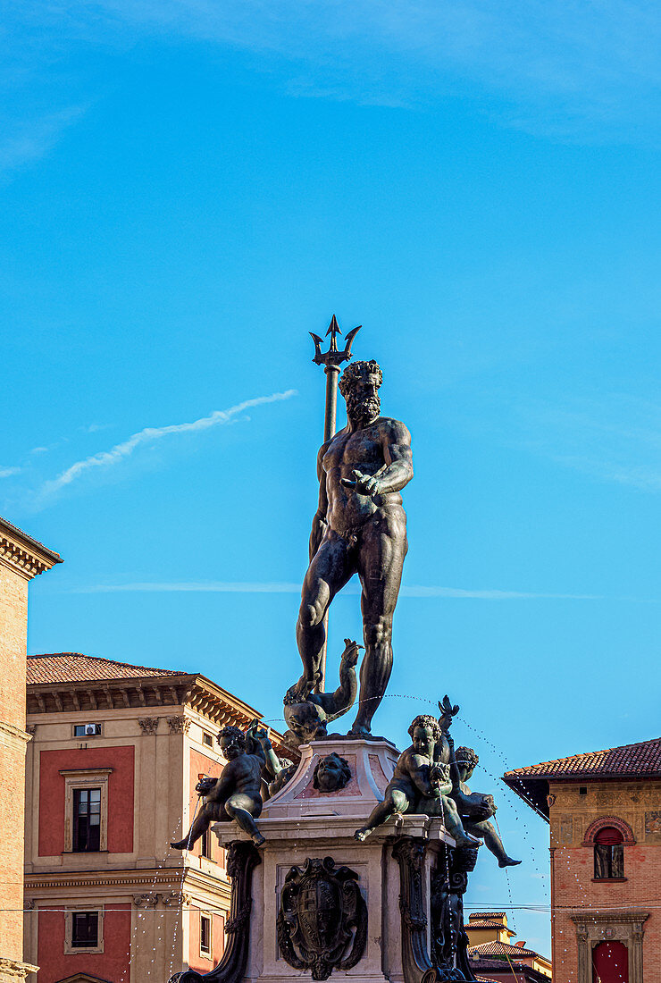 Fountain of Neptune, Piazza del Nettuno, Bologna, Emilia-Romagna, Italy, Europe