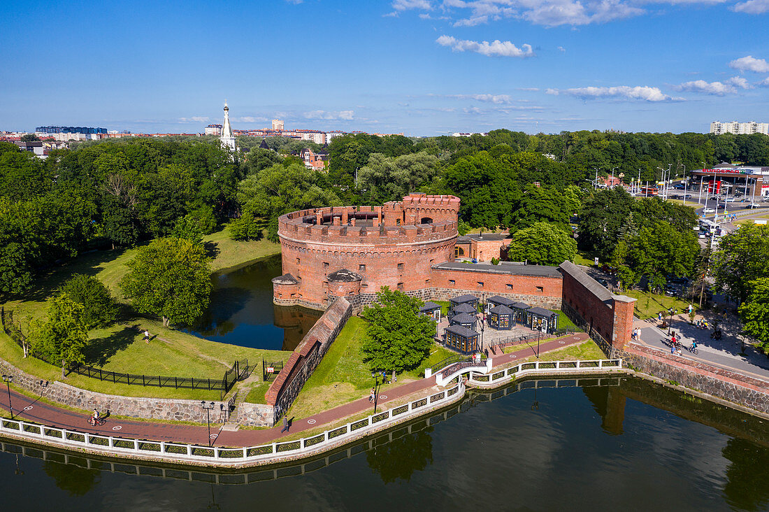 Luftaufnahme des Bernsteinmuseums in einem Festungsturm, Kaliningrad, Russland, Europa