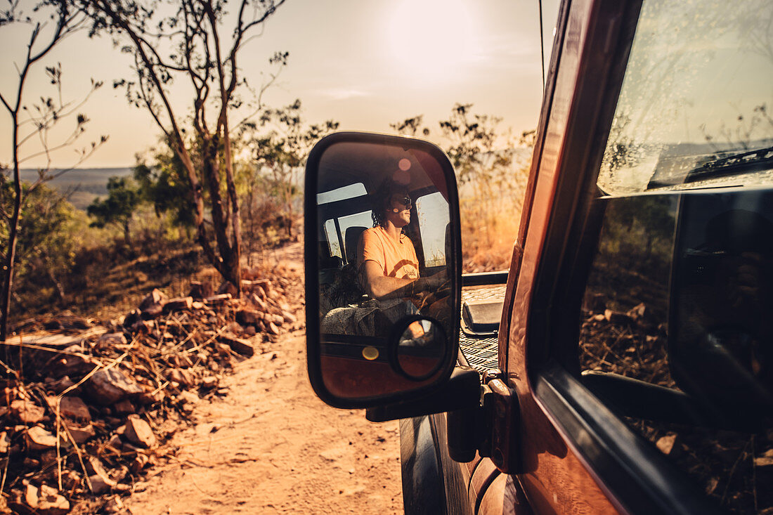 Rückspiegel im Geländewagen im El Questro Wilderness Park, Kimberley Region, Westaustralien, Australien, Ozeanien