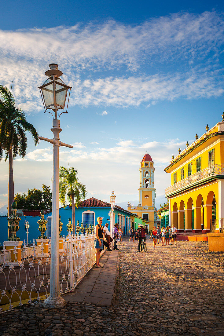 Blick auf Glockenturm und Trinidad, UNESCO-Weltkulturerbe, Sancti Spiritus, Kuba, Westindische Inseln, Karibik, Mittelamerika
