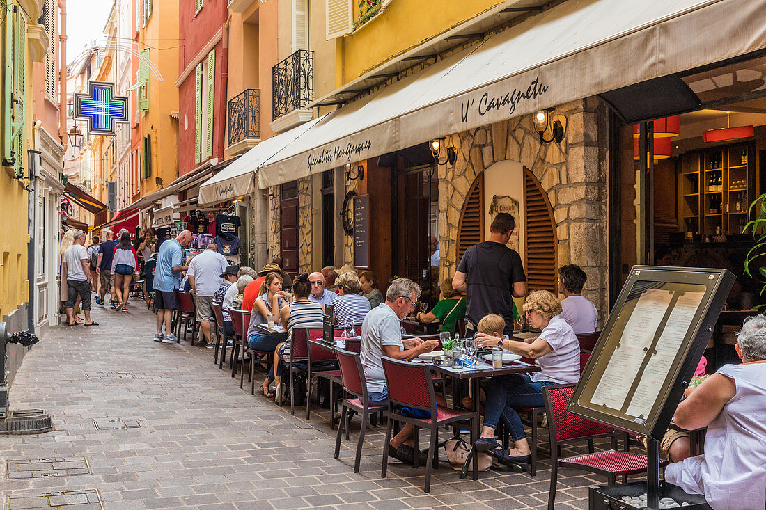 Cafe scene in Monaco Ville, old town, in Monte Carlo, Monaco, Cote d'Azur, French Riviera, Mediterranean, France, Europe