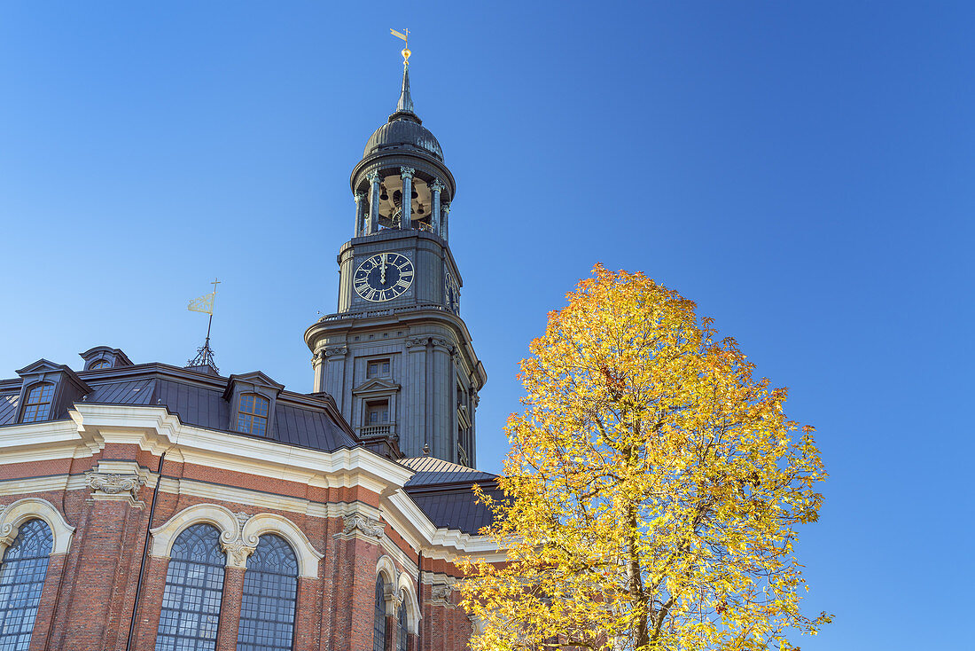 Michel - das Wahrzeichen von Hamburg, Freie Hansestadt Hamburg, Norddeutschland, Deutschland, Europa