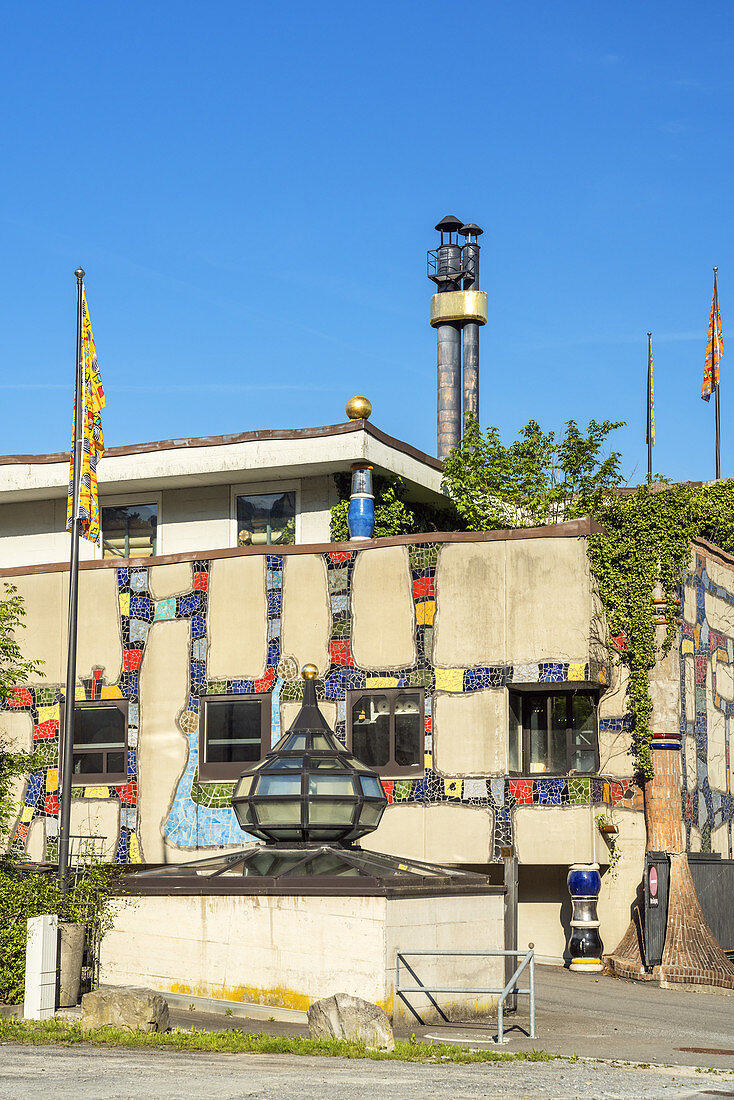 Rueff Textilfabrik gestaltet von Friedensreich Hundertwasser in Muntlix, Vorarlberg, Österreich, Europa