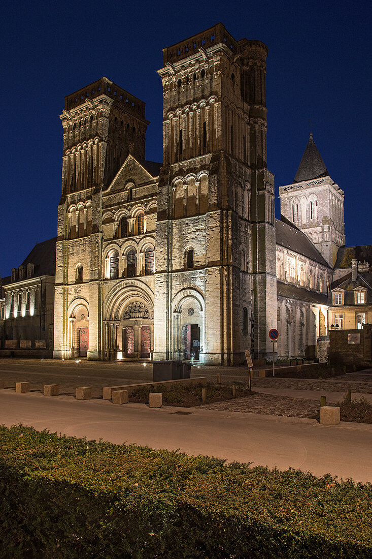 Die Klosterkirche Sainte-Trinité de Caen (auch bekannt als Abbay aux dames), gestiftet im 11. Jahrhundert von Königin Matilda von Flandern, Ehefrau von Wilhelms, Caen, Frankreich