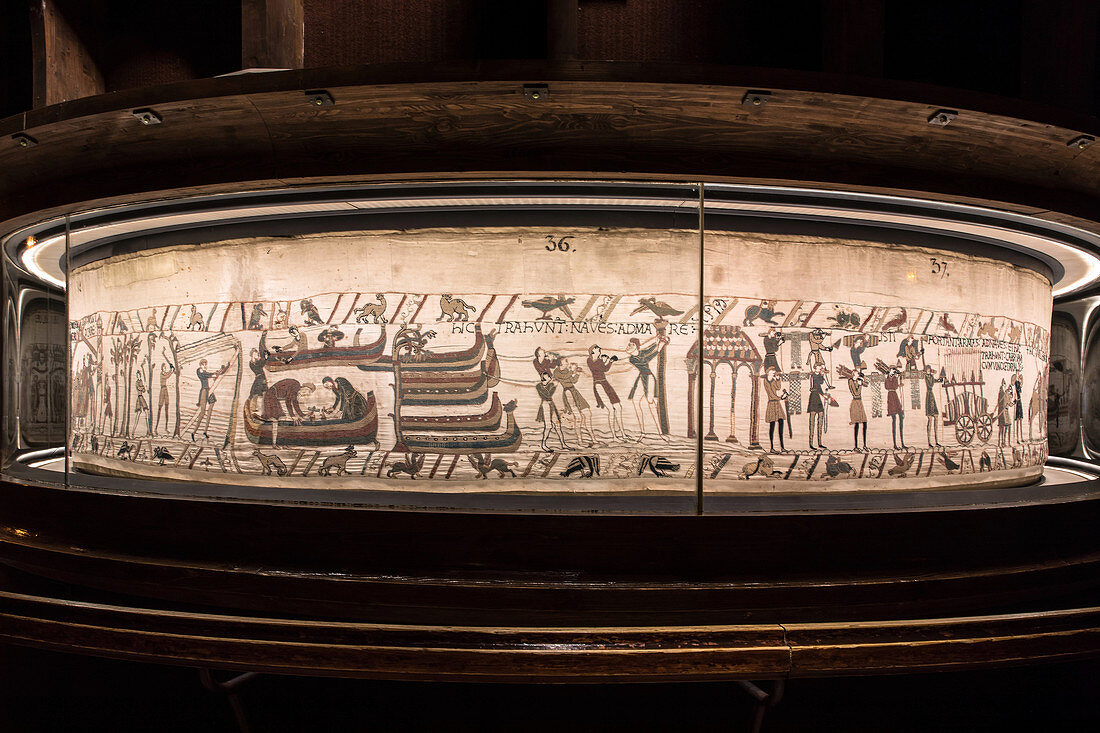 Darstellung auf dem Teppich von Bayeux aus 1077, König Harald wurde 1066 von William, dem Eroberer, bei der Schlacht von Hastings im Jahr 1066 getötet, Unesco Weltdokumenterbe, Bayeux, Frankreich