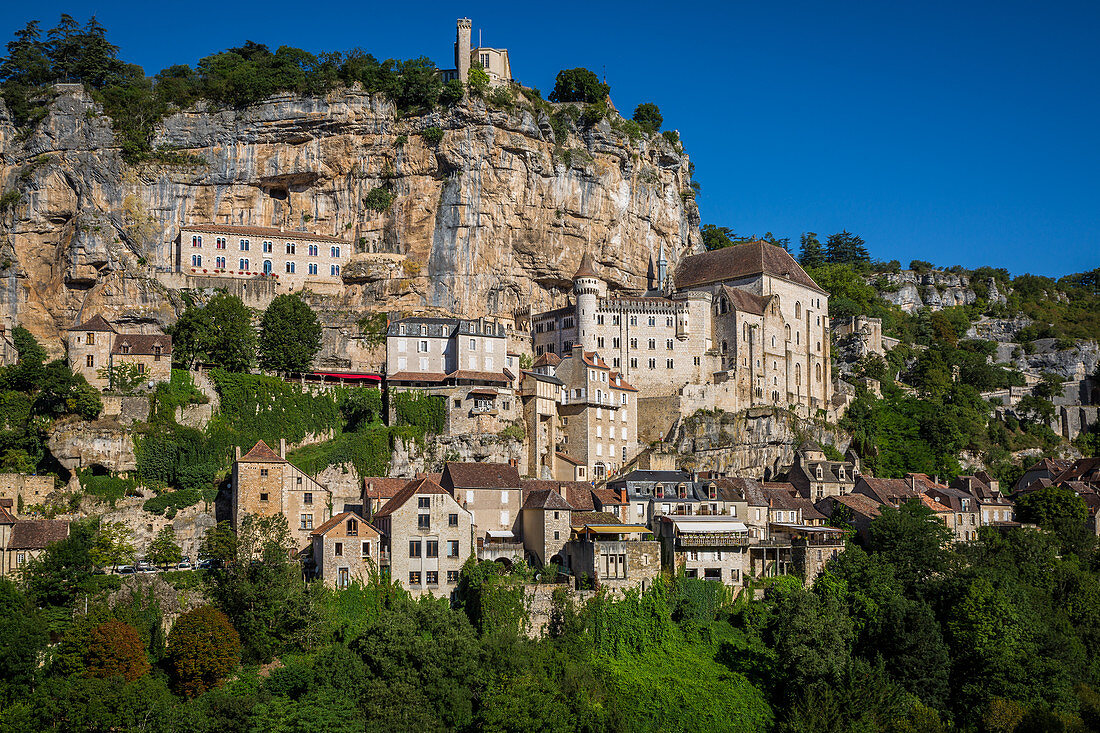 Dorf und Notre Dame, Sanctuary de Rocamadour, Lot, Okzitanien, Frankreich
