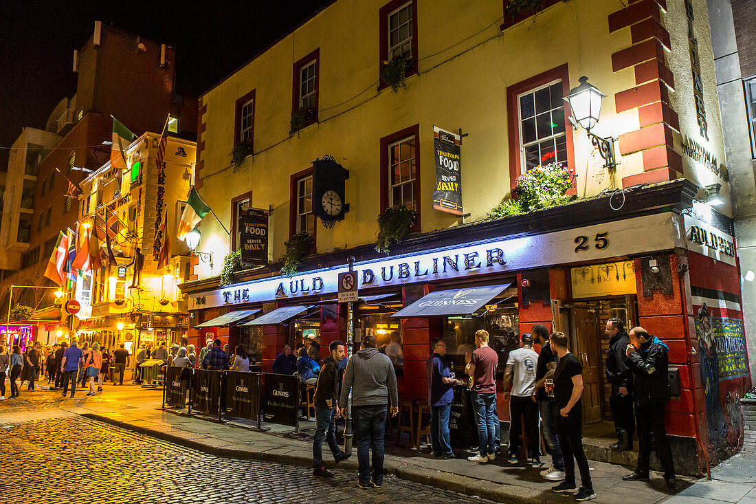The Auld Dubliner', Pub und Restaurant, Terrasse, Fleet Street, Dublin, Irland