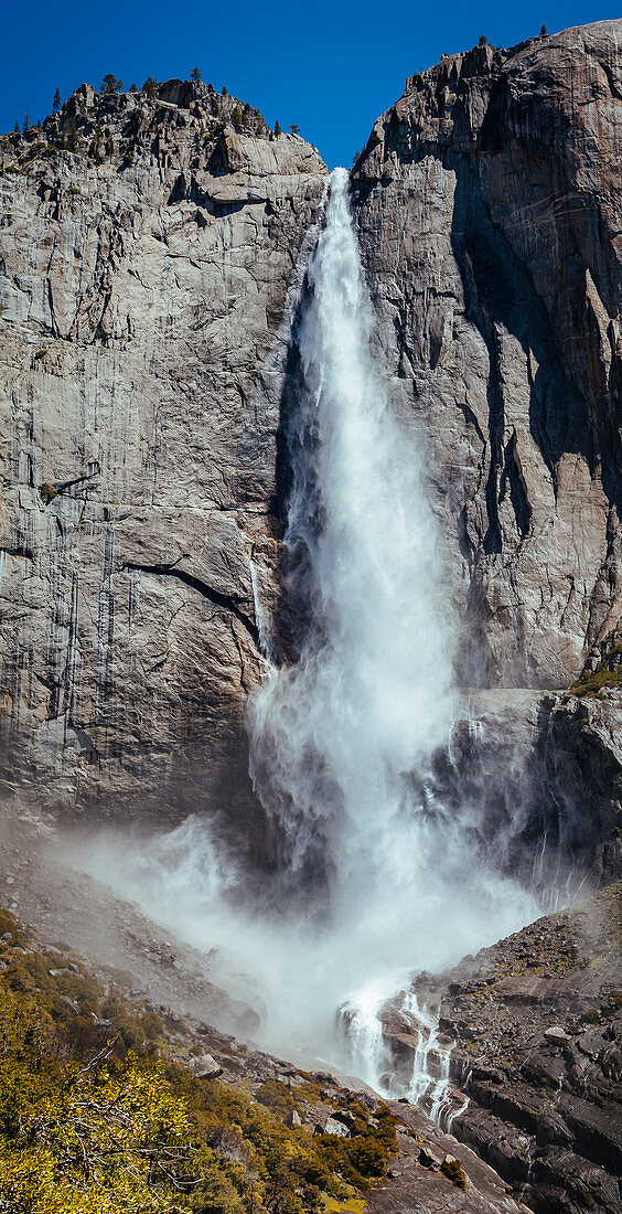 Upper Falls of Yosemite Falls, Yosemite National Park, Yosemite Falls Trail, California, USA