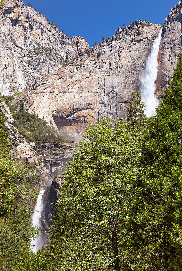 Lower und Upper Yosemite Fall, Yosemite National Park, Yosemite Falls Trail, Kalifornien, USA