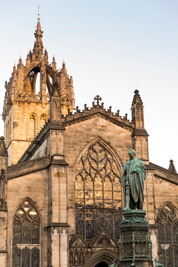 Monument to Walter Scott in front of St. Giles Cathedral, Royal Mile, UNESCO World Heritage Site, Edinburgh, Edinburgh, Scotland, Great Britain, United Kingdom