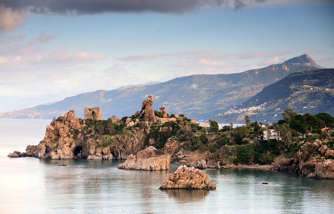 Sea coast, landscape, rocks, view from Rocca di Cefalu to the east, Cefalu, north coast, Sicily, Italy