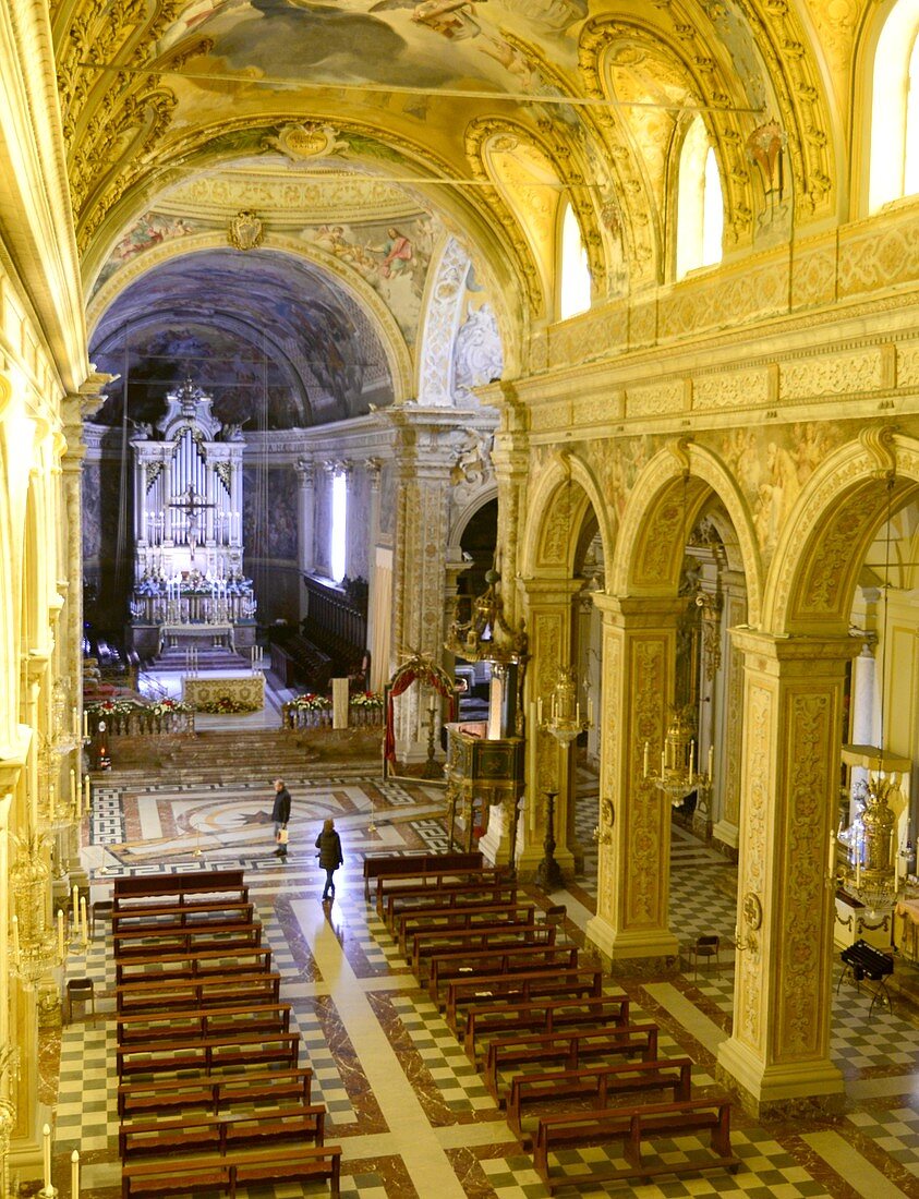 Kirchenhalle, Gotisch, in der Kathedrale, Acireale, Ostküste, Sizilien, Italien