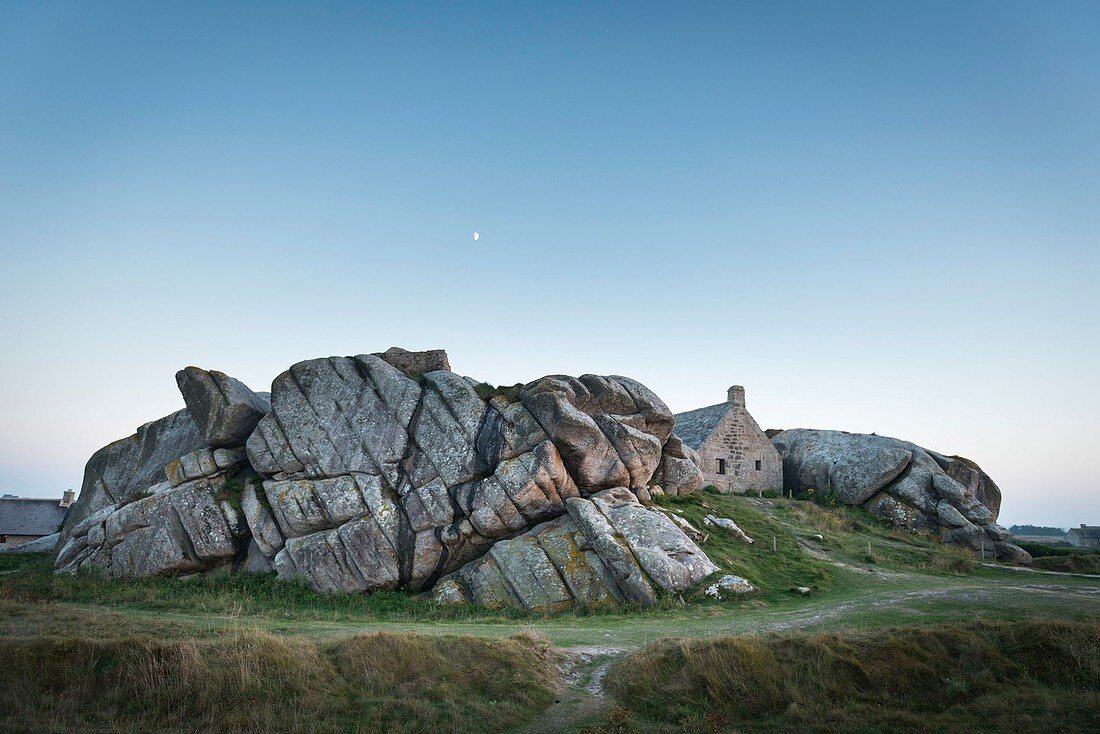 Frankreich, Finistère, Brignogan Plages, der Wachposten in Meneham in Kerlouan, Côte des Légendes im Herzen des Pays Pagan