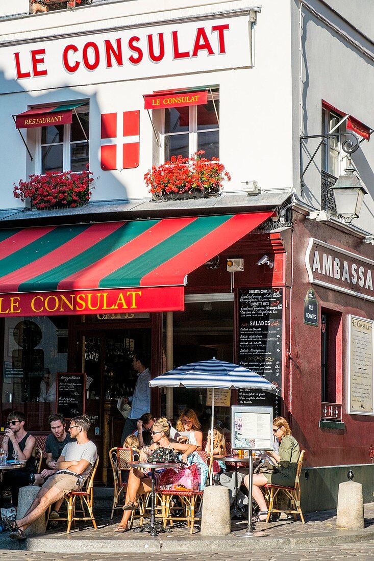 France, Paris, Montmartre, Norvins street, the restaurant bar Le Consulat