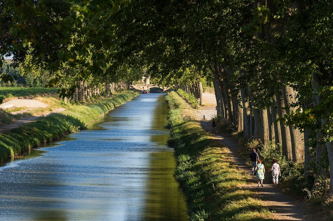 Frankreich, Aude, Salleles d'Aude, eine kleine Stadt am Junction Canal, die den Canal du Midi mit dem Canal de la Robine verbindet, UNESCO Weltkulturerbe