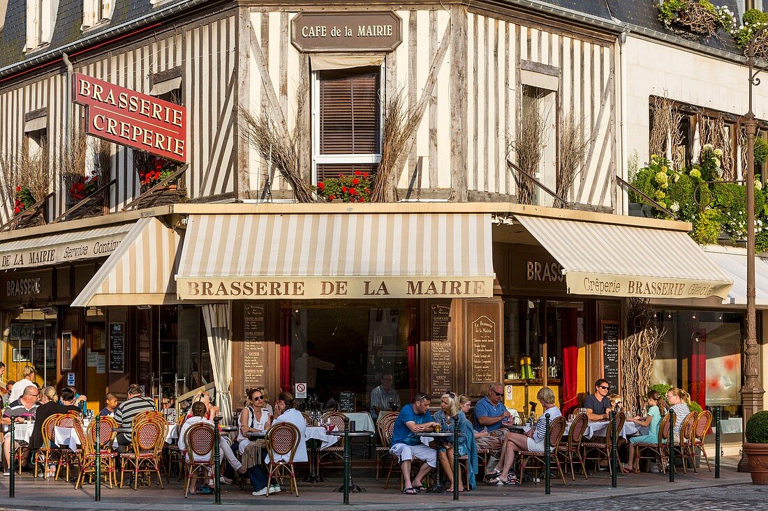 Frankreich, Calvados, Pays d'Auge, Deauville, das Rathausrestaurant