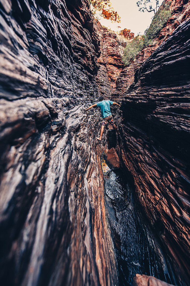 Spiderwalk Spinnengang in der Hancock Gorge im Karijini Nationalpark in Westaustralien, Australien, Ozeanien