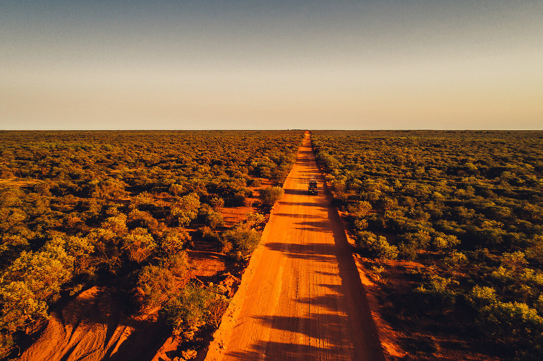Off-road vehicle in the outback in Western Australia, Australia, Indian Ocean, Oceania;