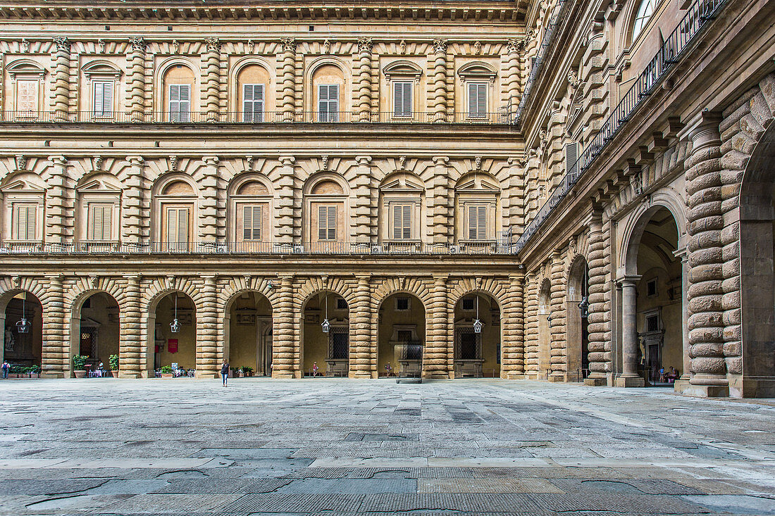 Im Hof des Palazzo Pitti in Florenz, Italien