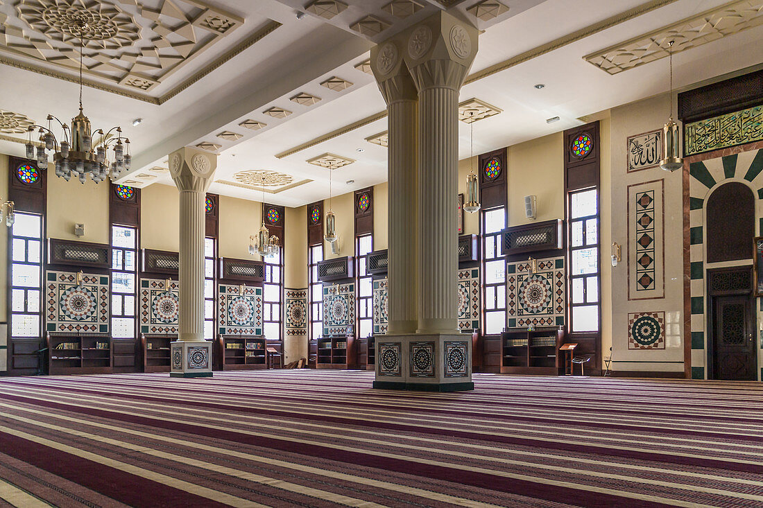 In Inneren der Moschee in Aqaba, Jordanien