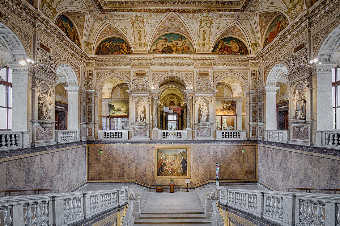 Im Inneren des Naturhistorischen Museums in Wien, Österreich