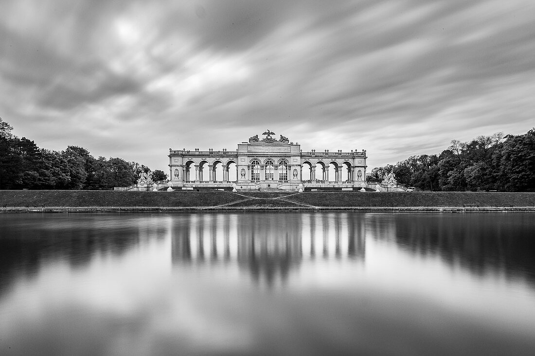 Die Gloriette in Schönbrunn, Wien, Österreich