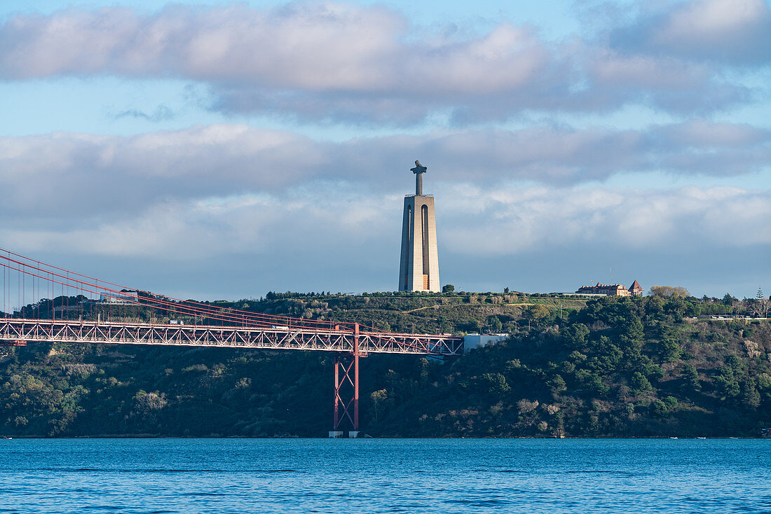 Die Christus-Statue in Almada, Lissabon, Portugal
