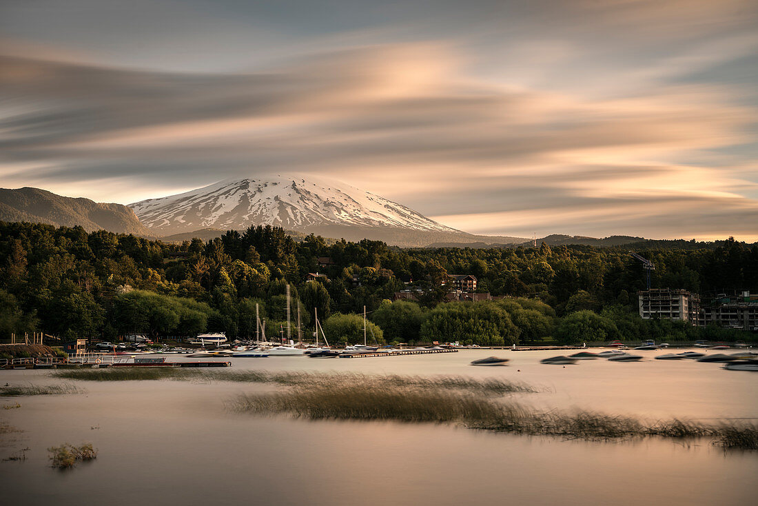 View of Villarrica volcano, Pucon, Región de la Araucanía, Chile, South America