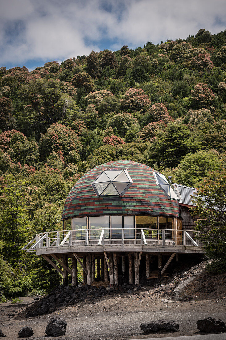 das stylishe Café „Cavernas Volcan Osorno“, Region de los Lagos, Chile, Südamerika